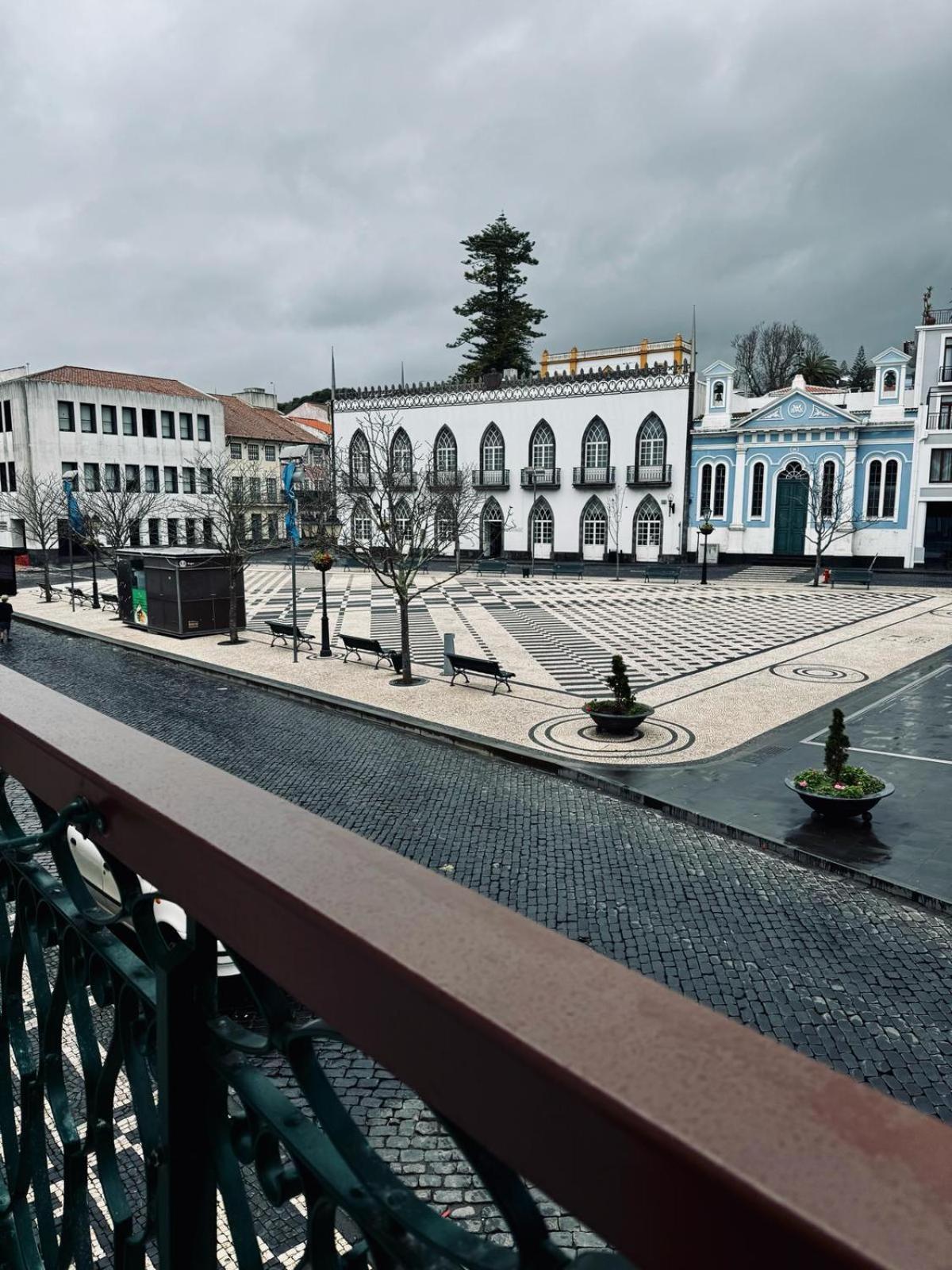 Alianca Cafe & Hostel Angra do Heroismo Bagian luar foto